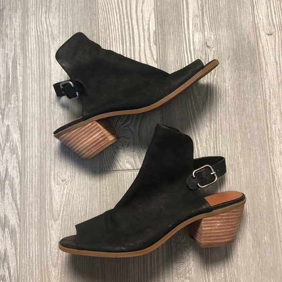 Lucky Brand Bray Black Buckle Ankle 